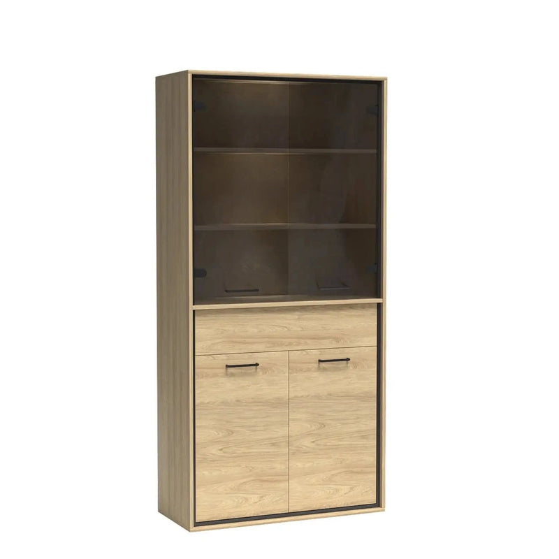 Witryna w naturalnych kolorach drewna