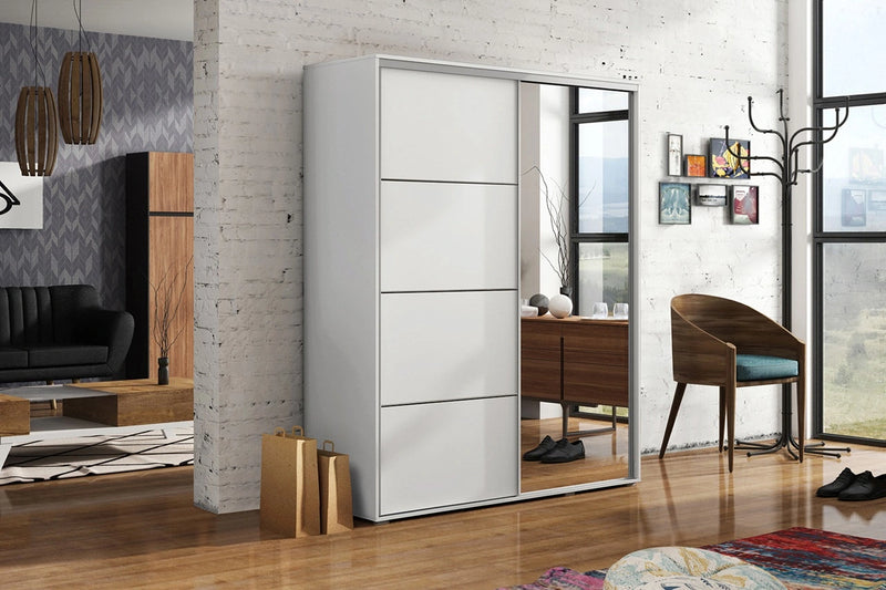 Biała szafa z lustrem na froncie Apollo 2-12 w aranżacji