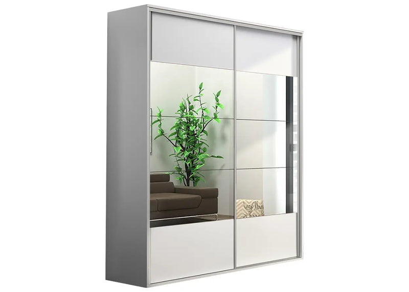 Biała szafa z drzwiami przesuwnymi!