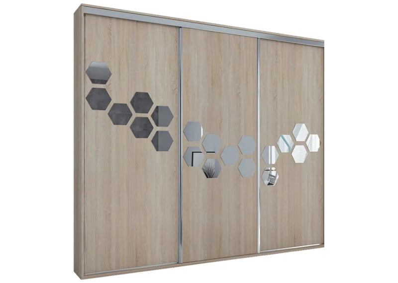 Szafa z drzwiami przesuwnymi z elementami luster na froncie 