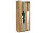 Szfa z drzwiami przesuwnymi do małych mieszkań