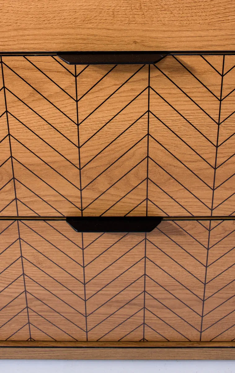 Detale witryny wraz z metalowym uchwytem