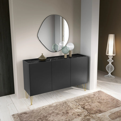 Czarna komoda Helios – elegancja z blatem w imitacji marmuru w aranżacji
