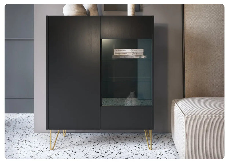 Witryna Helios na złotych nogach