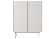 Kremowa komoda z półkami do nowoczesnych salonów