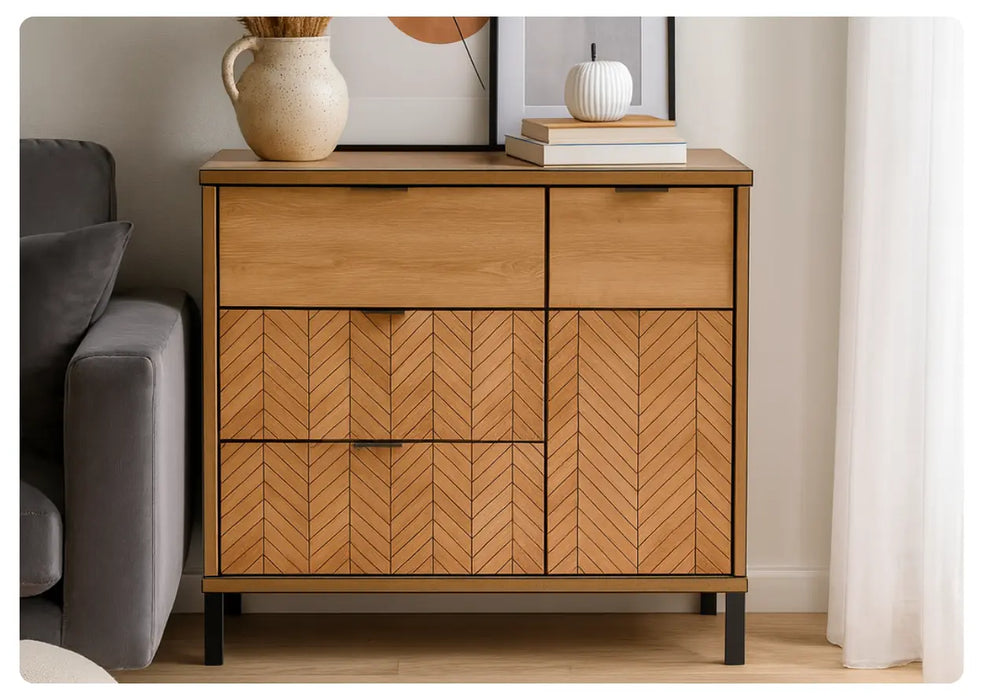 Mała komoda fonti do salonu