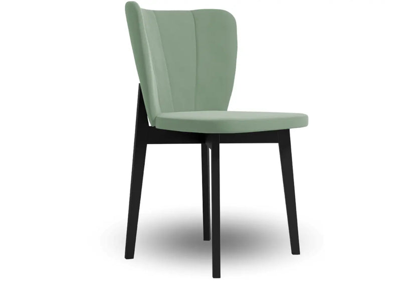 Miętowe krzesło na czarnych nogach!