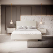 Czarna toaletka z czarnymi nogami Lisse w modnej sypialni. Heydoo.pl