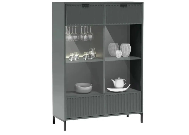 Zielona witryna z uchwytami na kieliszki na wino 