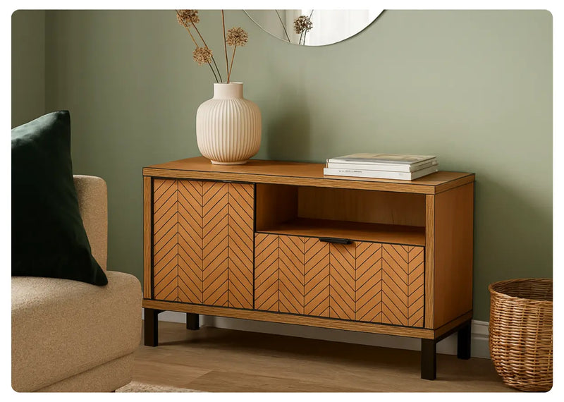 Mała szafka RTV w salonie