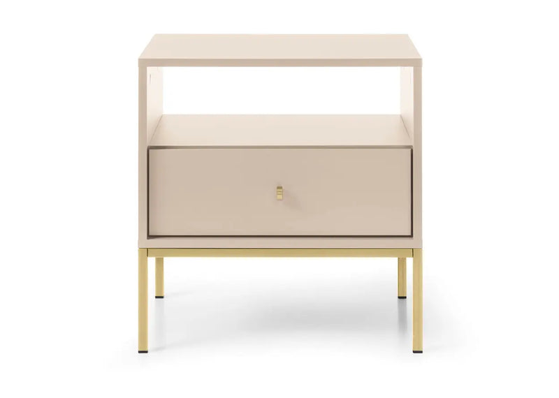 Beżowy stolik nocny z szufladą na złotych nóżkach