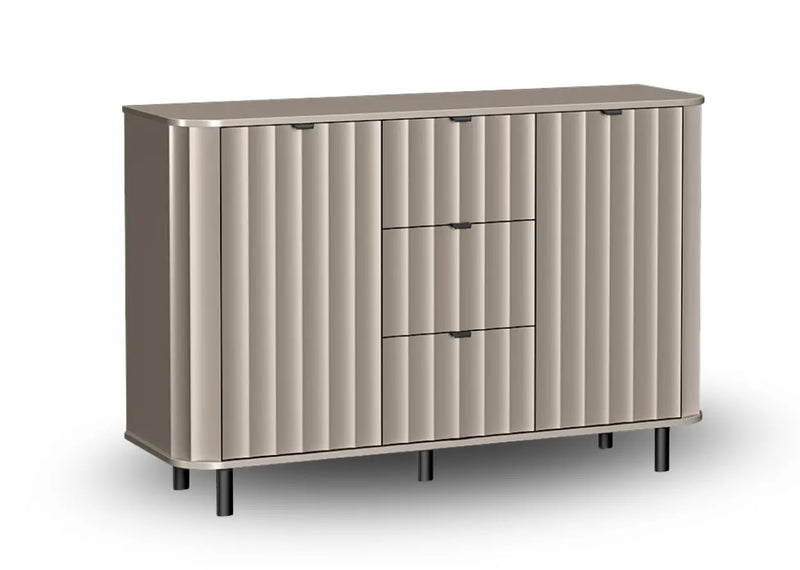 Novado 01 – komoda z frezowanymi frontami i cichym domykiem z boku