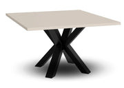 Kwadratowy stolik kawowy z czarną nogą i kaszmirowym blatem