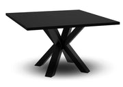 Czarny, kwadratowy stolik kawowy