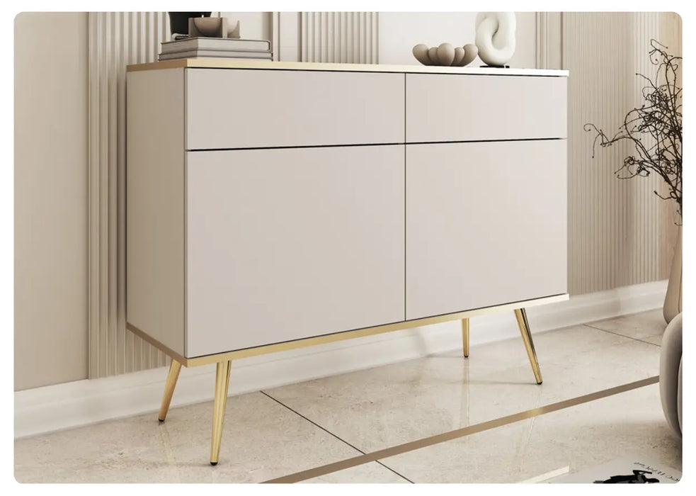 Komoda Oro w nowoczesnym salonie