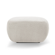 Pufa w kolorze beżowym