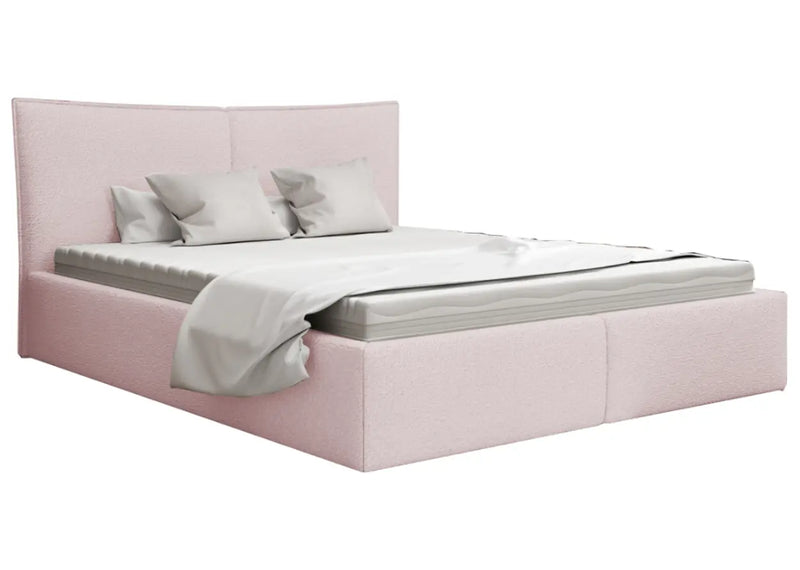 Łóżko w kolorze pudrowego różu