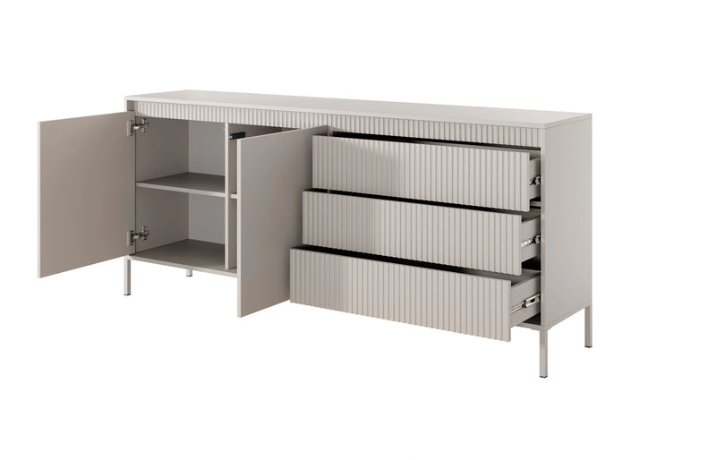 Tania duża komoda z szufladami i półkami otwartymi Skye od boku