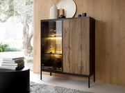 Nowoczesny salon z witryną Solar M.DC104 i szafką RTV Solar CD154, które dodają elegancji wnętrzu.