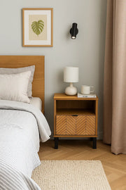 Sypialnia z modnym stolikiem nocnym Fonti