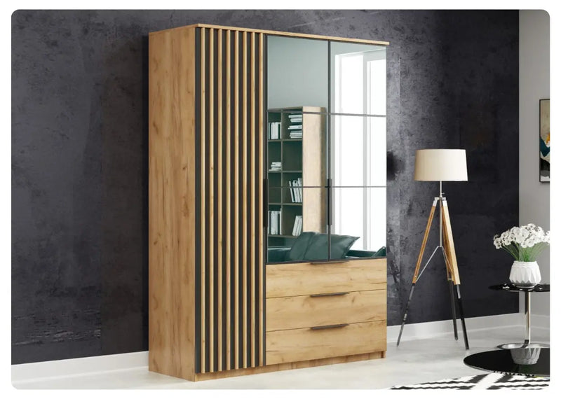 Szafa uchylana z lamelami Sorentto