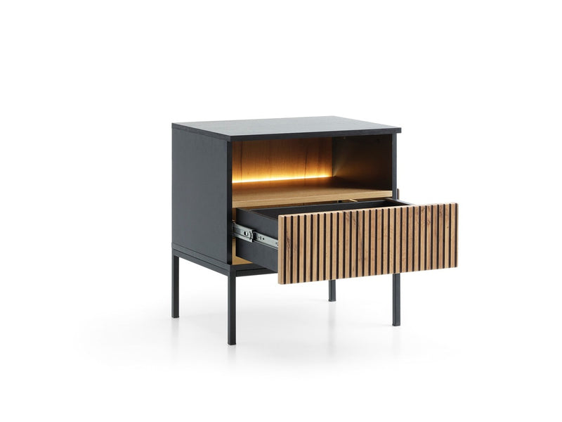  Stolik nocny Solar S.CD54 z otwartą szufladą, ukazujący przestronność i praktyczność przechowywania