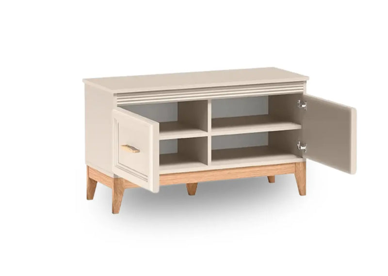 Otwarta szafka na buty w kolorze kaszmirowym