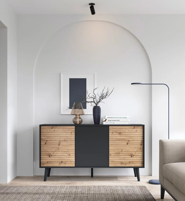 Elegancki salon z komodą Wild K.AC154 w kolorze dąb artisan i czarnym