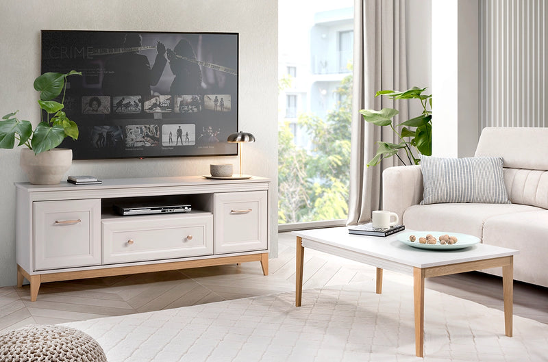 Szafka RTV Windsor 08 kaszmir w modnym salonie. Heydoo.pl