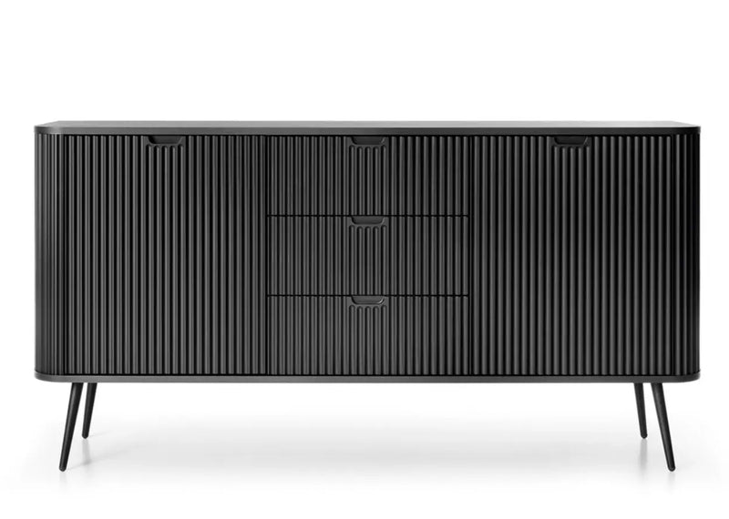 Głęboka czerń w modnej komodzie na czarnych nogach