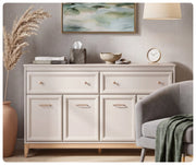 Komoda Windsor 02 w kolorze kaszmir w eleganckim salonie – ozdobne listwy MDF na frontach, stylowe uchwyty i drewniane nogi