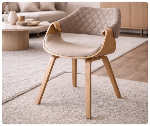 krzesło tapicerowane LISO beżowe dąb złoty w aranżacji salonu