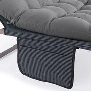 Praktyczna kieszeń w leżaku ogrodowym Sundey na drobiazgi