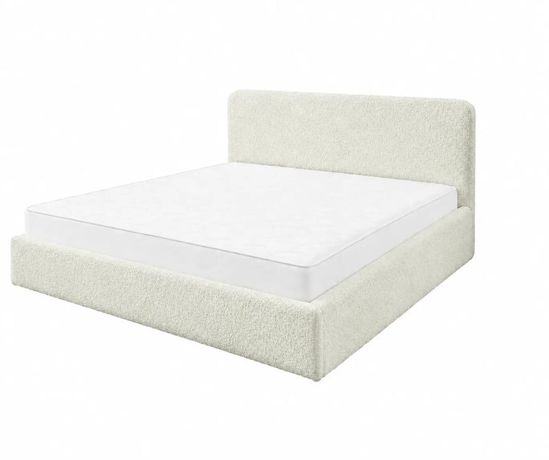 Łóżko tapicerowane Ivi 160x200 w kolorze ecru, tkanina bouclé Fredo z materacem – widok produktu na białym tle